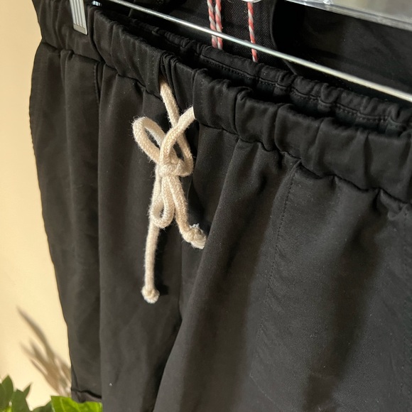 Piper and Scoot Sweat Set in Black - Picture 5 of 6